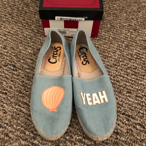 Shell Yeah Espadrilles - Picture 2 of 6